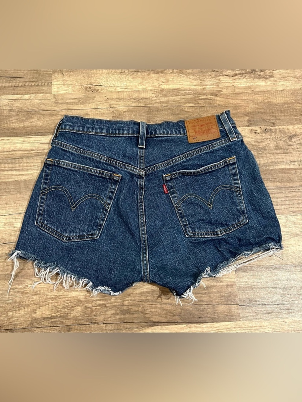 Levi's 501 Woman’s Dark Wash Thick Multiple Button Denim Shorts Size 29